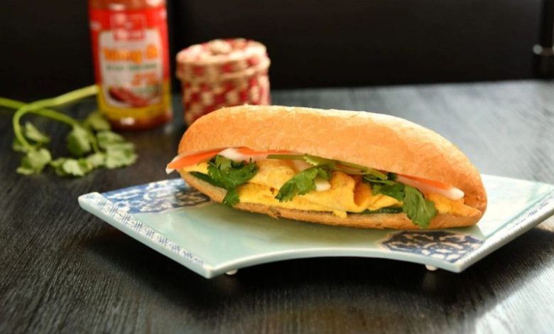 Bánh mì pate trứng bao nhiêu calo