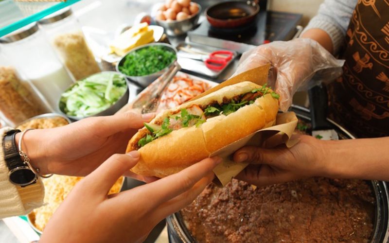 Những lợi ích khi ăn bánh mì pate trứng