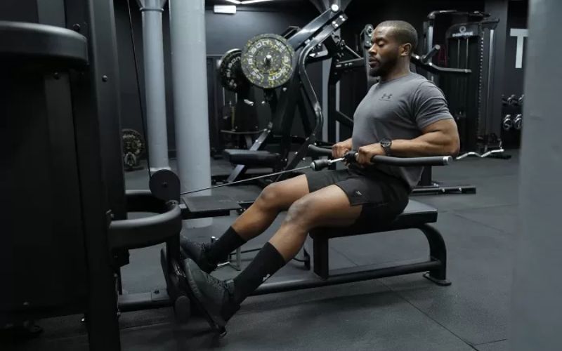 Hướng dẫn thực hiện Seated Cable Row đúng kỹ thuật