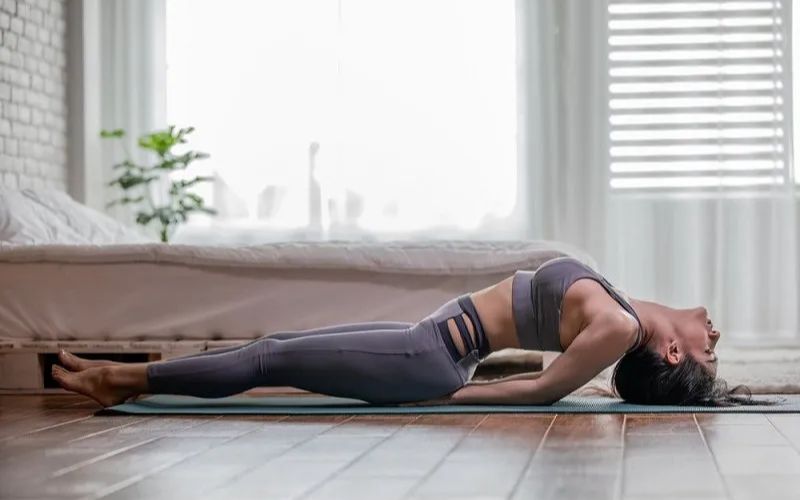 Bí quyết giúp bạn dễ dàng vào tư thế bánh xe