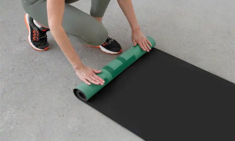 Thảm Yoga trải mặt nào