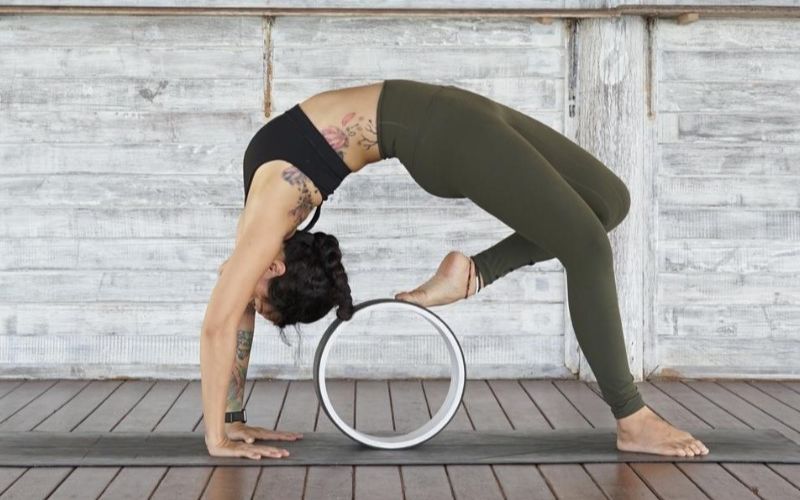 Vòng Tập Yoga Có Hạt Massage Cho Lưng