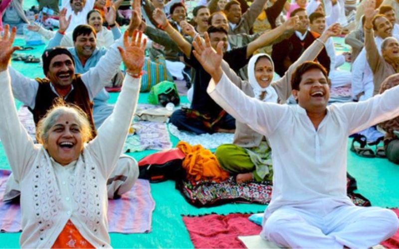 Yoga cười bắt nguồn từ đâu?