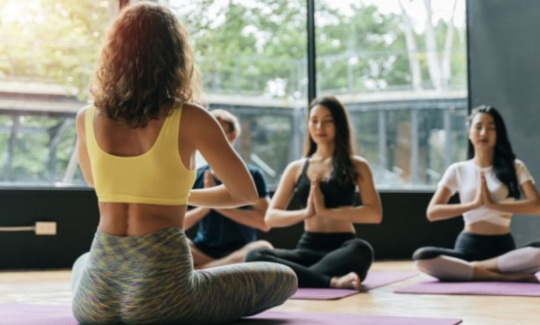 bài tập yoga chữa cao huyết áp