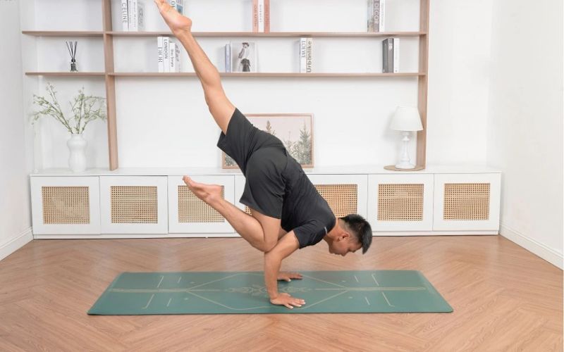 Lợi ích của tư thế con công đối với sức khỏe