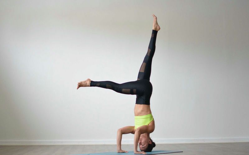 Lợi ích của tư thế trồng cây chuối trong yoga