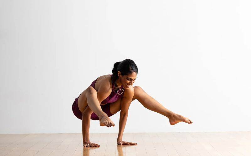 lưu ý khi tập tư thế con nhện trong yoga