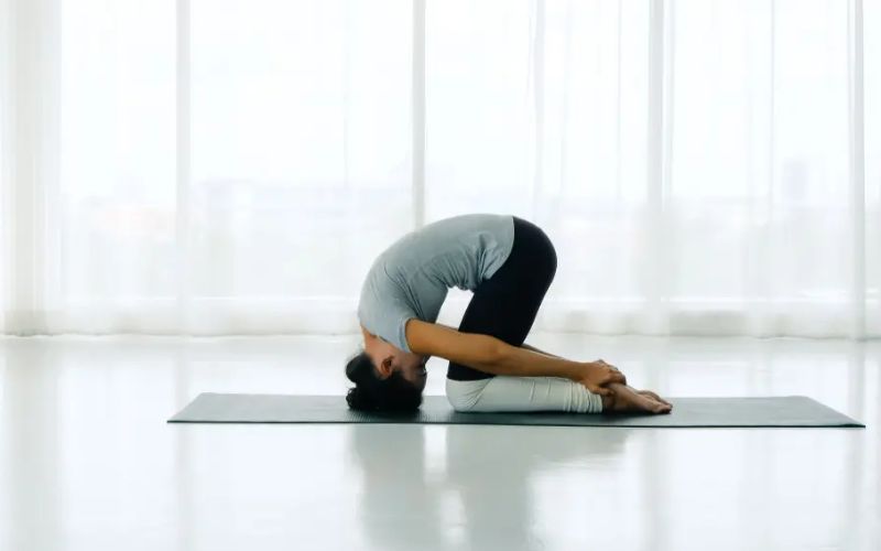 Vì sao nên tập luyện các tư thế Yoga đảo ngược