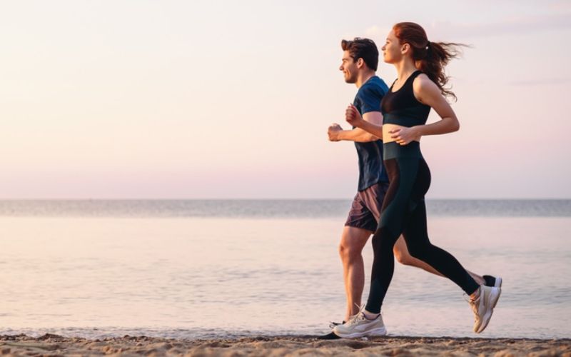 Có nên chạy bộ vào lúc 5h sáng mỗi ngày