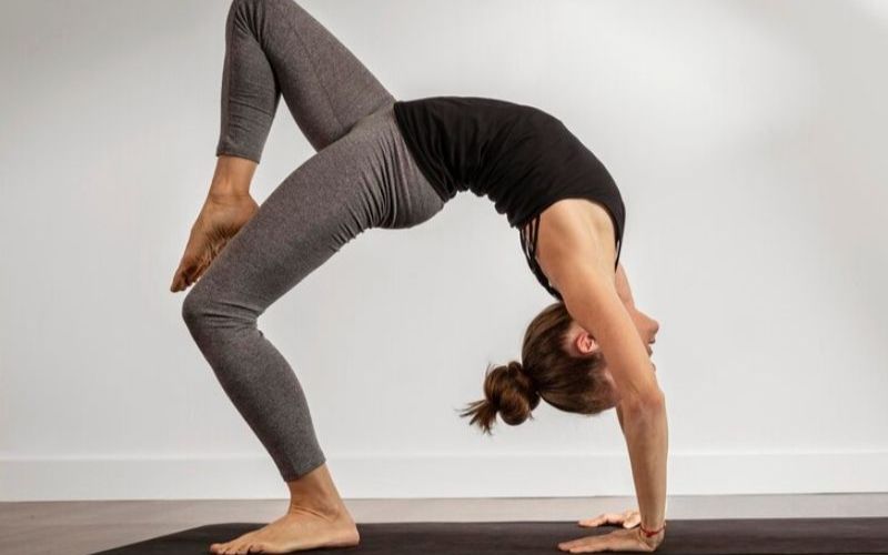 Lợi ích của bài tập yoga giúp thẳng lưng