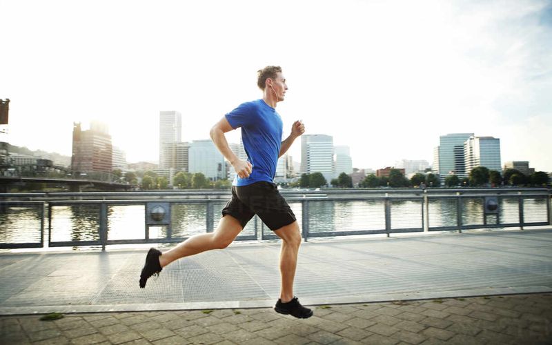 Những lợi ích sức khỏe khi duy trì chạy bộ 3km mỗi ngày