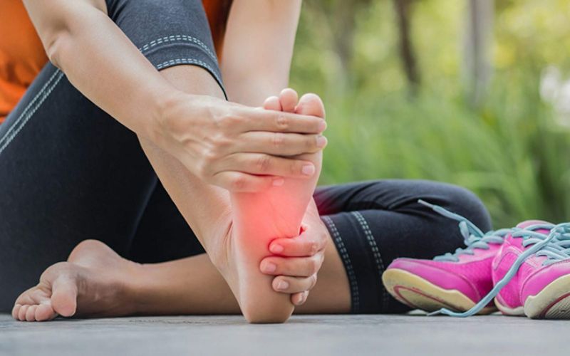 nguyên nhân gây đau gót chân khi chạy bộ