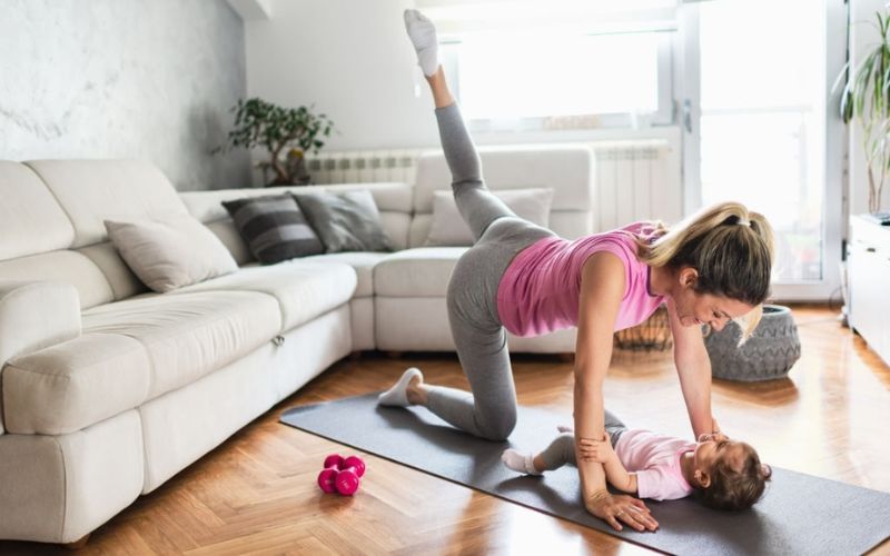 Nguyên tắc tập yoga an toàn cho mẹ sau sinh
