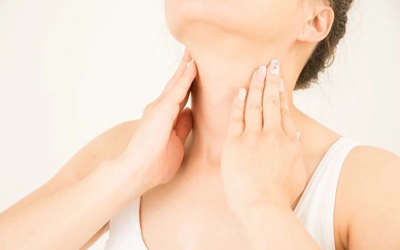 Tập luyện nhóm cơ hàm và cổ dưới