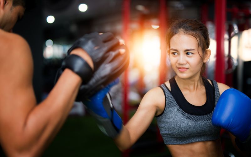 Bảo vệ đối thủ hoặc bạn tập