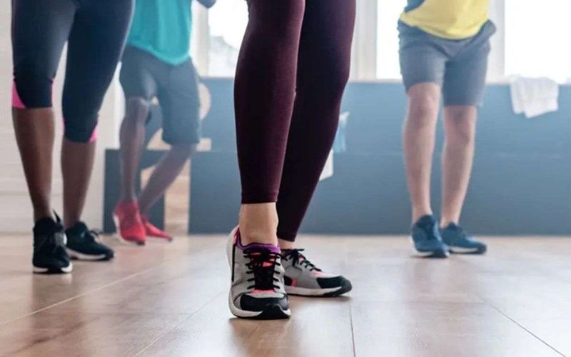 Chọn giày tập Zumba đúng chuẩn để bảo vệ đôi chân