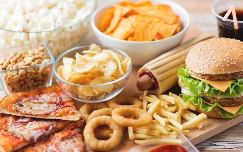 Những thực phẩm nên và không nên ăn khi giảm cân