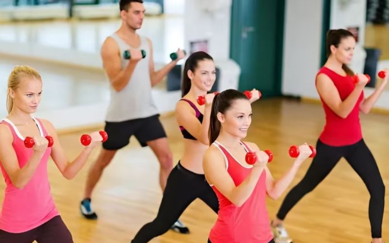 So sánh Aerobic và Zumba
