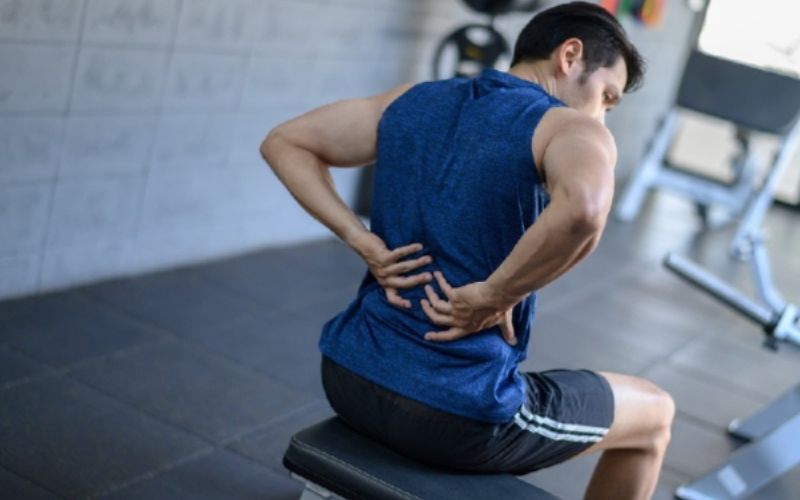 Biểu hiện tập gym bị đau lưng
