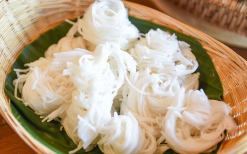 Hướng dẫn làm bún tươi đơn giản tại nhà