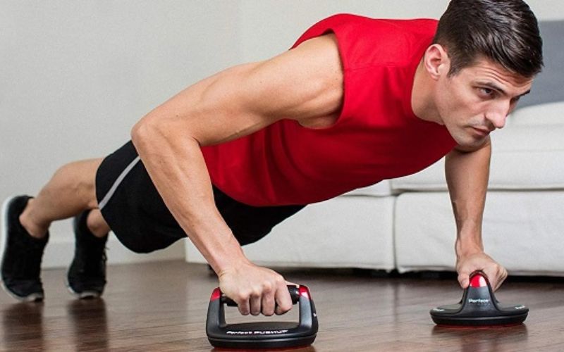 Lợi ích của việc sử dụng dụng cụ tập hít đất tại nhà