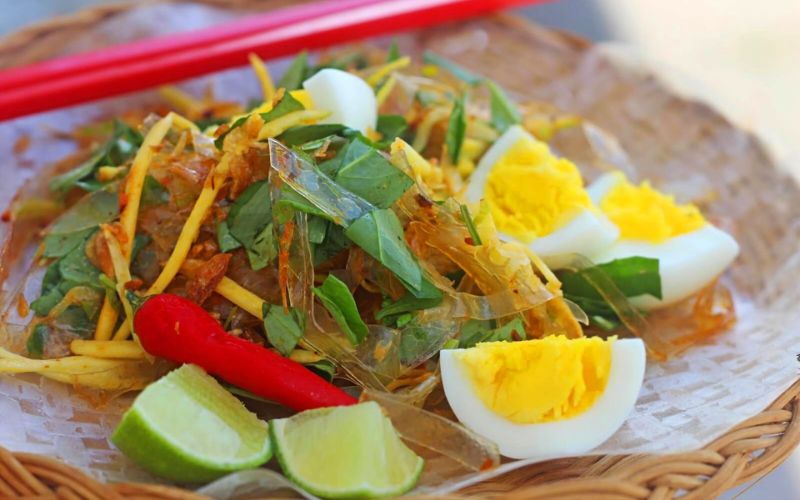 Tác hại khi ăn quá nhiều bánh tráng trộn