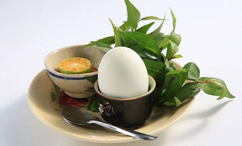 trứng vịt lộn bao nhiêu calo