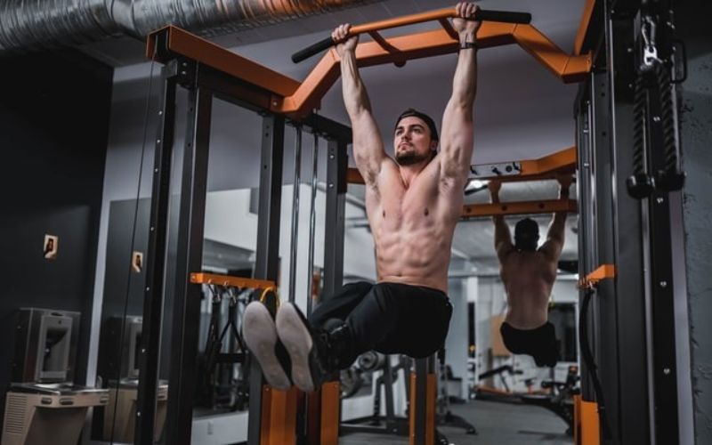 Ưu tiên các bài tập kéo giãn cột sống