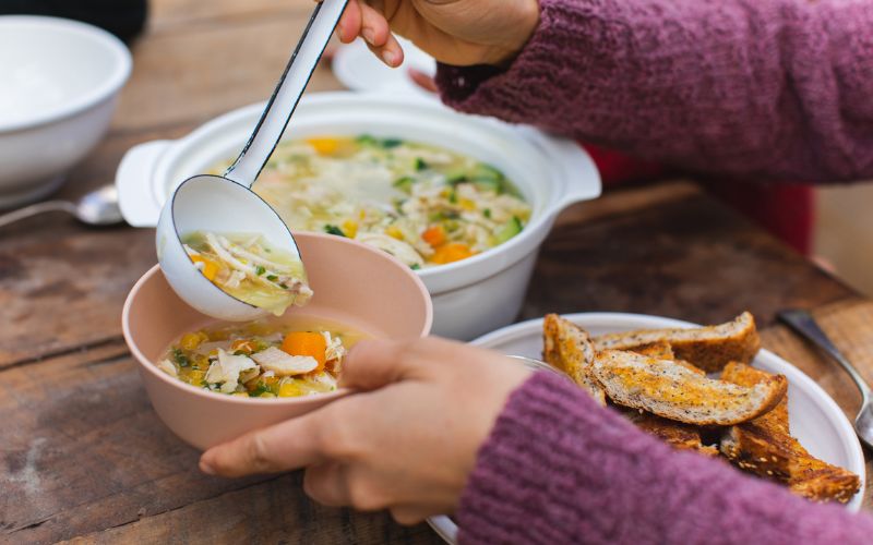 Ai nên và không nên ăn súp cua thường xuyên