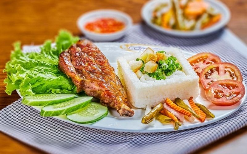 Ăn cơm tấm thường xuyên có tốt không?