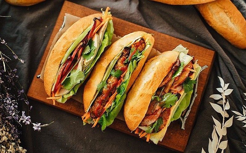 Bánh mì thịt nướng có gây tăng cân không?