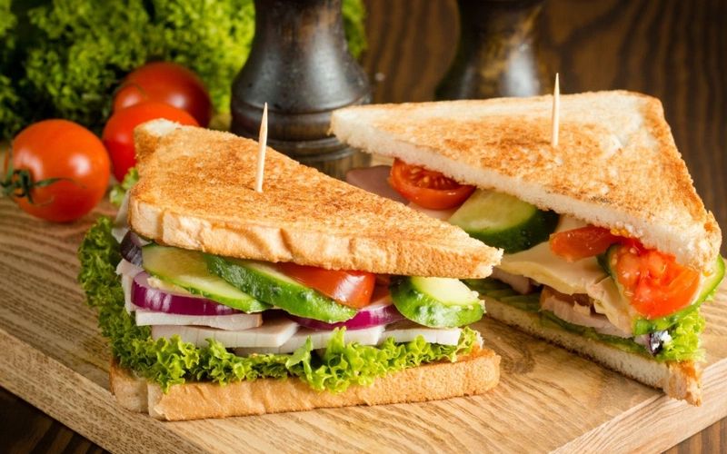 Bí quyết ăn bánh mì sandwich mà vẫn giữ dáng