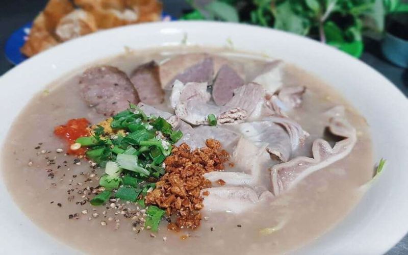 Cách ăn cháo lòng không lo tăng cân