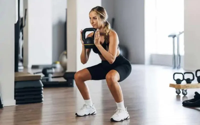 squat có làm to chân